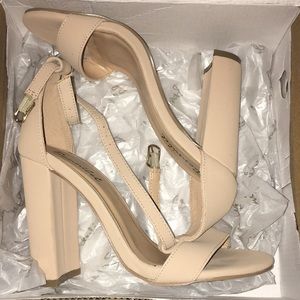 Block nude heels!
